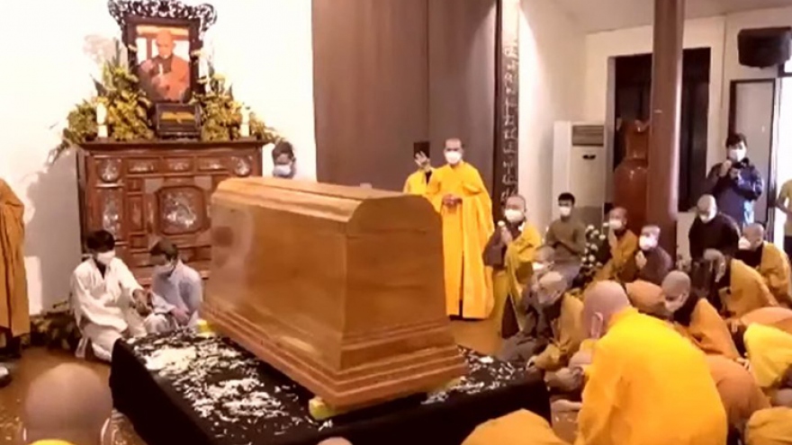 Buddhists mourn Zen Master Thich Nhat Hanh